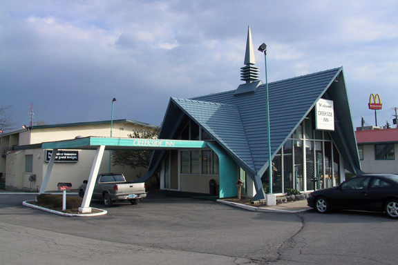 Howard Johnsons Restaurant - Bay City - 6295 Westside Saginaw Rd 5 - From Highway Host Dot Org (newer photo)